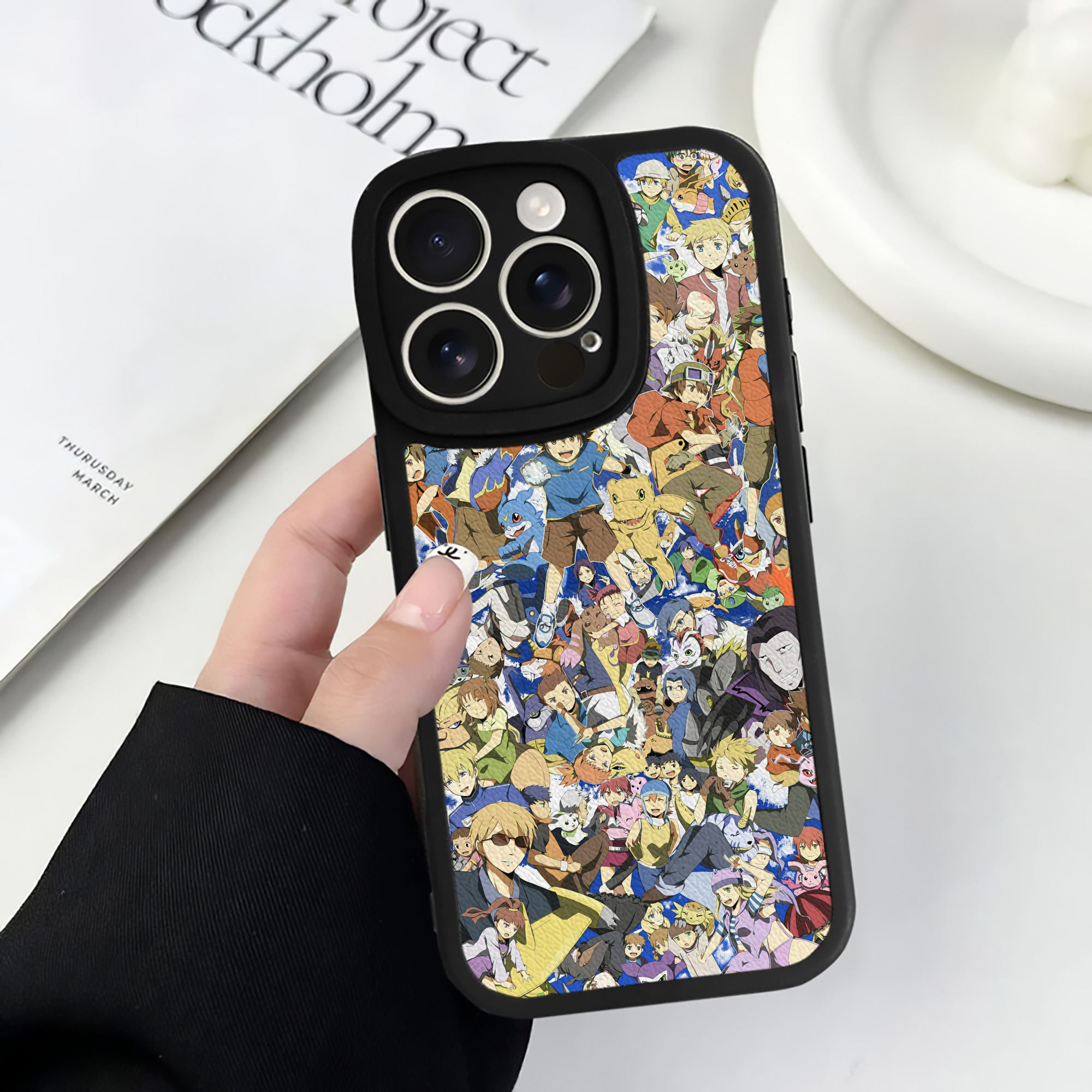 （画像用） Digimon デジタルモンスター/デジモン 【iPhone 16シリーズ対応】シリコンスマホケース（レザー調） 材質：シリコン